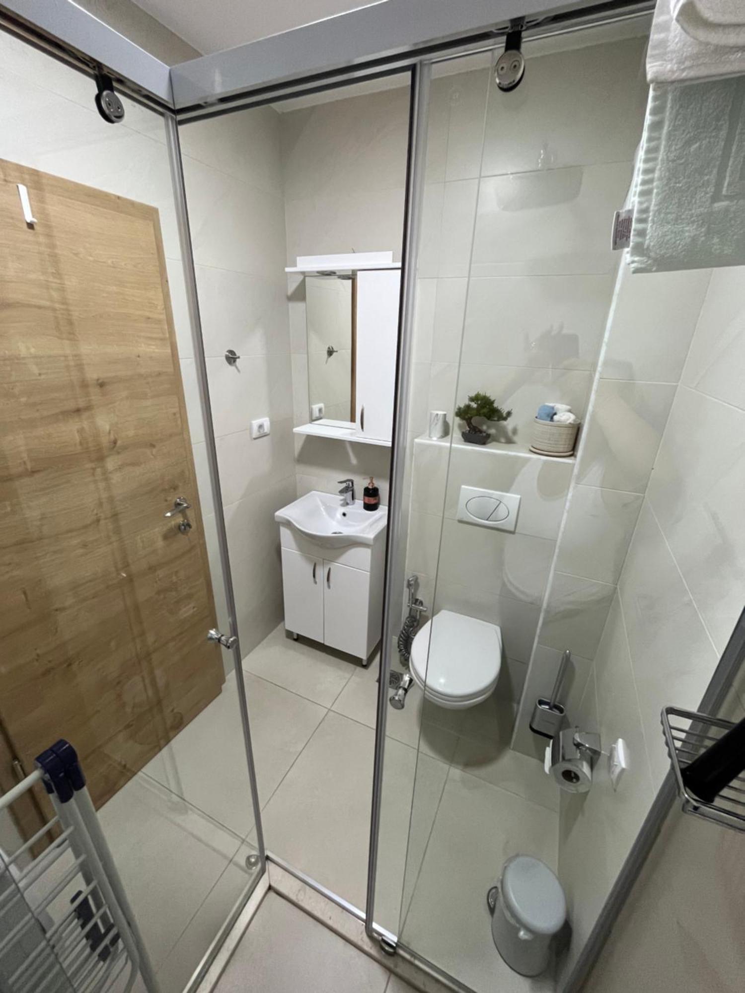Art'S Apartment Mit Pool Ulcinj Pinjes Bagian luar foto